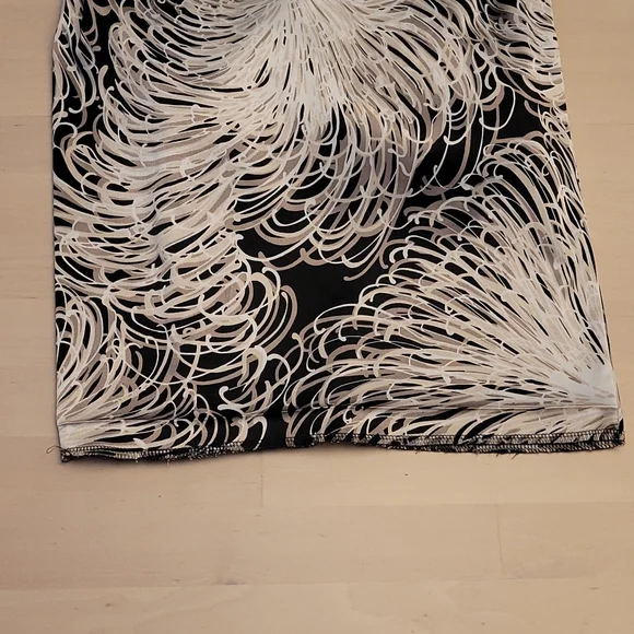 Y2K Vibe London Times Ruched Swirl Print Bodycon Dress - Picture 11 of 14